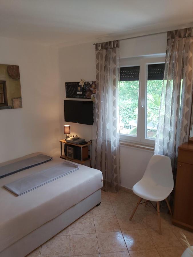 Ferienwohnung Mit 2 Schlafzimmer Oder Studio Apartment - Istrien-Fiorini 布罗托尼贾 外观 照片