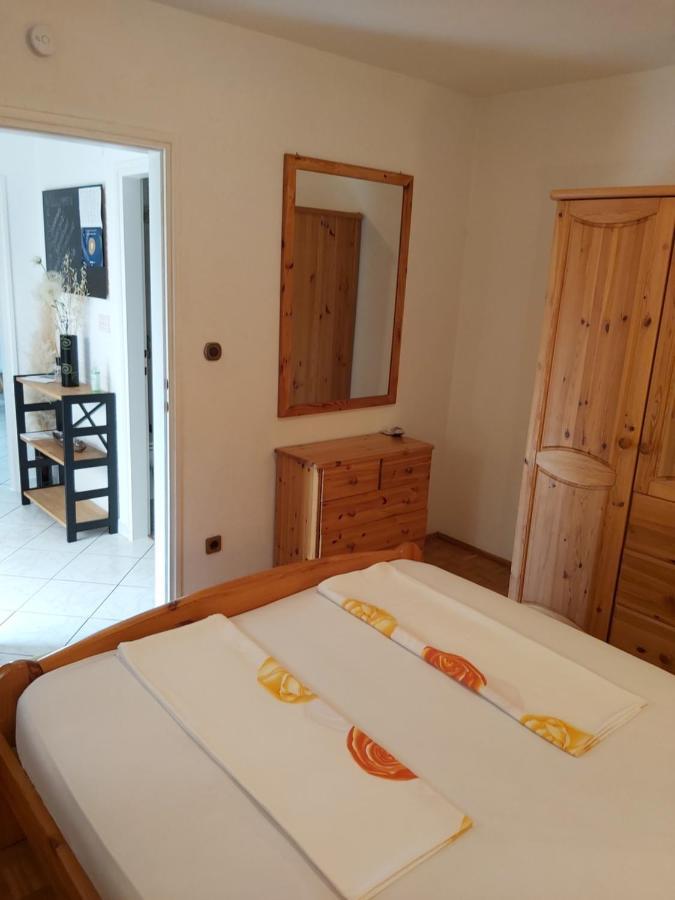Ferienwohnung Mit 2 Schlafzimmer Oder Studio Apartment - Istrien-Fiorini 布罗托尼贾 外观 照片