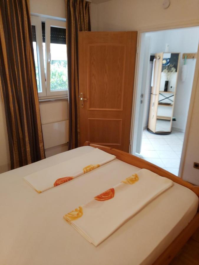 Ferienwohnung Mit 2 Schlafzimmer Oder Studio Apartment - Istrien-Fiorini 布罗托尼贾 外观 照片