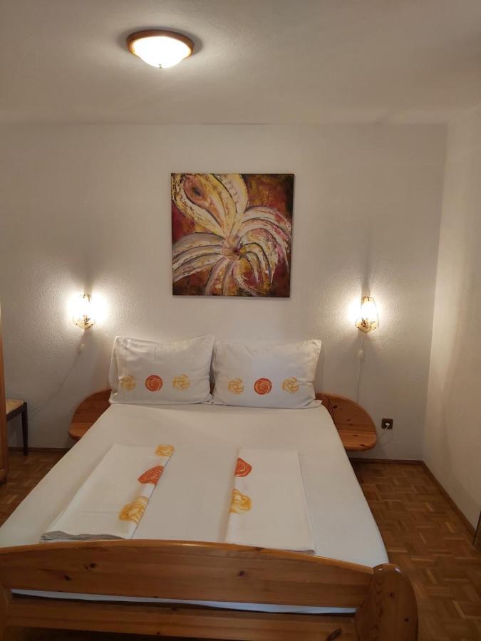 Ferienwohnung Mit 2 Schlafzimmer Oder Studio Apartment - Istrien-Fiorini 布罗托尼贾 外观 照片
