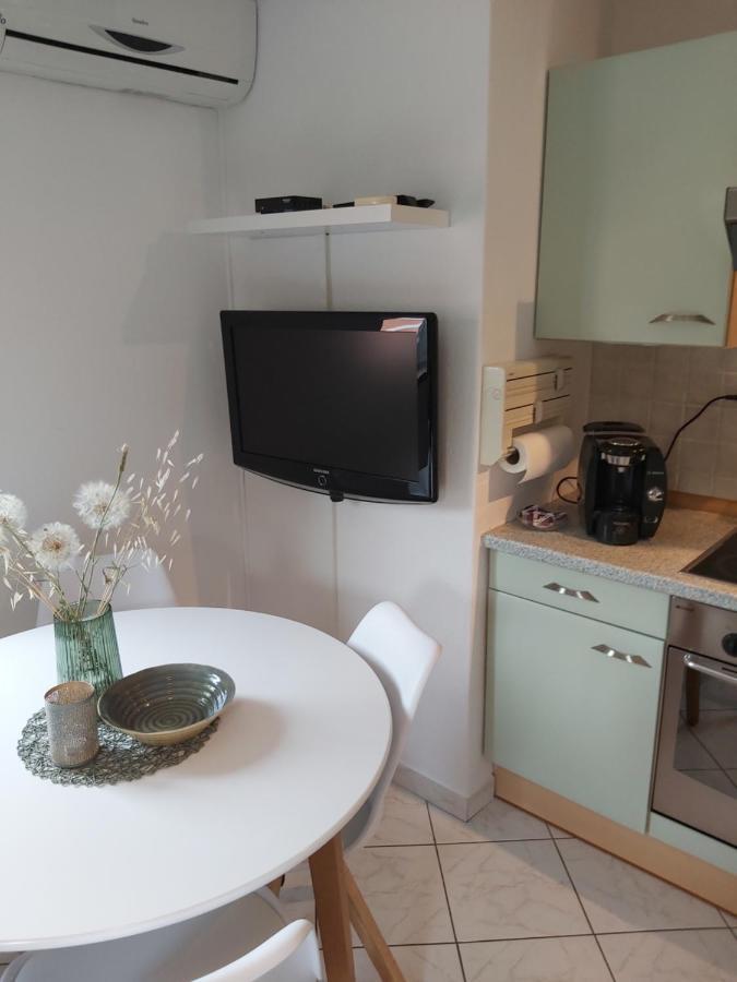 Ferienwohnung Mit 2 Schlafzimmer Oder Studio Apartment - Istrien-Fiorini 布罗托尼贾 外观 照片