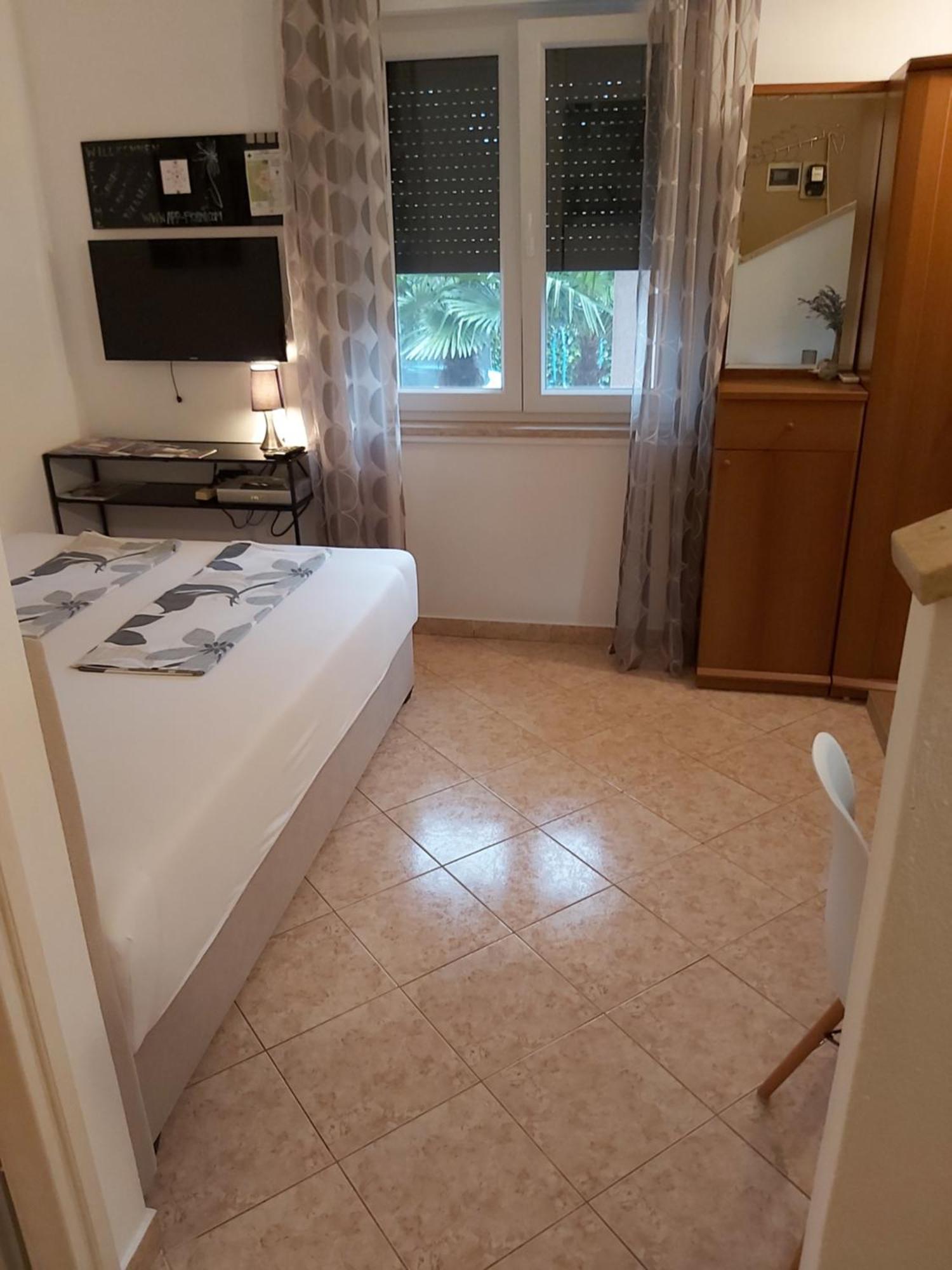 Ferienwohnung Mit 2 Schlafzimmer Oder Studio Apartment - Istrien-Fiorini 布罗托尼贾 外观 照片