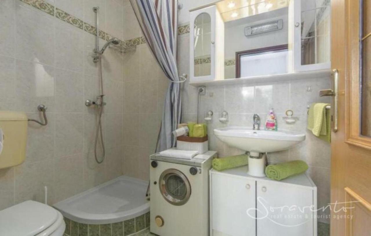 Ferienwohnung Mit 2 Schlafzimmer Oder Studio Apartment - Istrien-Fiorini 布罗托尼贾 外观 照片